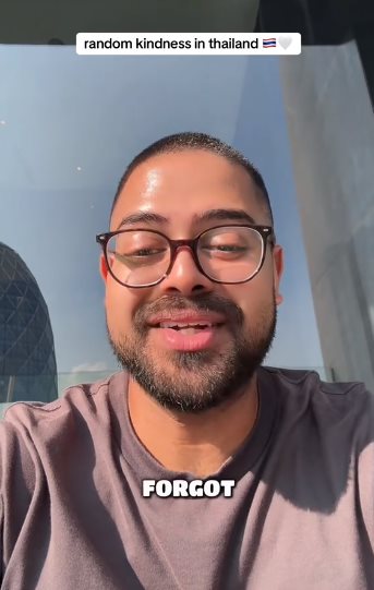 นักท่องเที่ยวต่างชาติ นักท่องเที่ยวต่างชาติ