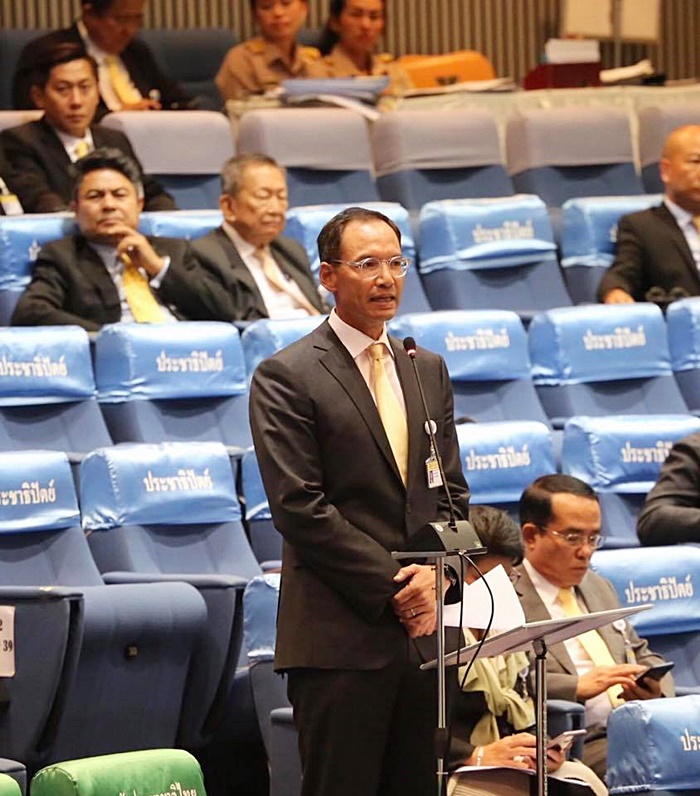 อภิสิทธิ์ กรณ์ จาติกวณิช อภิสิทธิ์ กรณ์ จาติกวณิช