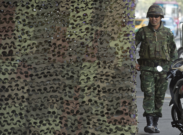 พ.ร.ก.ฉุนเฉิน เปรียบเทียบ พ.ร.บ.มั่นคง กฎหมาย 2 ฉบับต่างกันตรงไหน พ.ร.ก.ฉุนเฉิน เปรียบเทียบ พ.ร.บ.มั่นคง กฎหมาย 2 ฉบับต่างกันตรงไหน