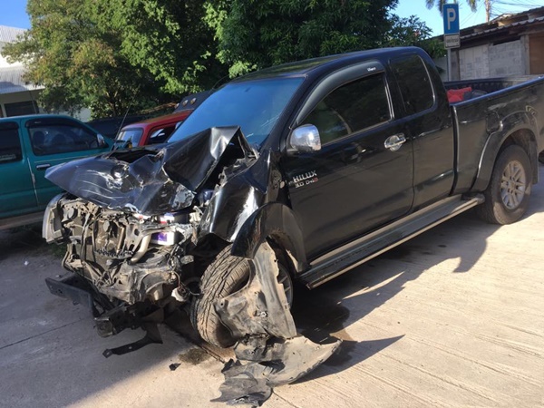 เหยื่อกระบะซิ่งชนหน้าโรงพัก เหยื่อกระบะซิ่งชนหน้าโรงพัก