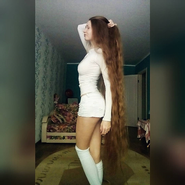 สาวผมยาว สาวผมยาว