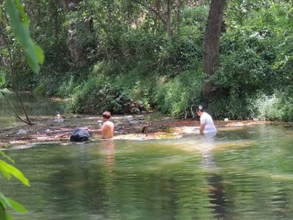 ข้าราชการใหญ่ เก็บขยะ ข้าราชการใหญ่ เก็บขยะ
