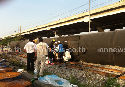 รถไฟตกราง รถไฟตกราง