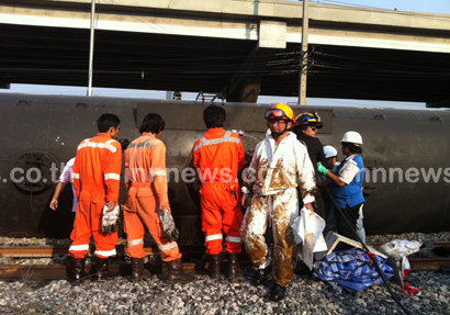 รถไฟตกราง รถไฟตกราง
