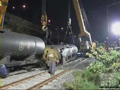 รถไฟตกราง รถไฟตกราง