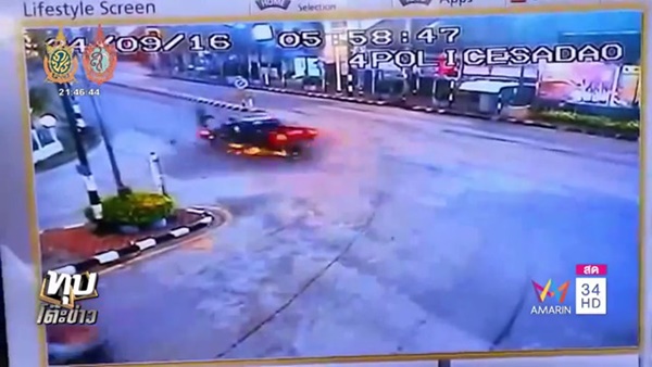 รถกระบะขนน้ำมันพุ่งชน รถกระบะขนน้ำมันพุ่งชน