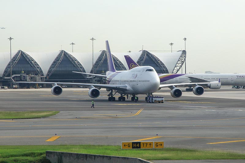 เครื่องบินไถลรันเวย์ เครื่องบินไถลรันเวย์