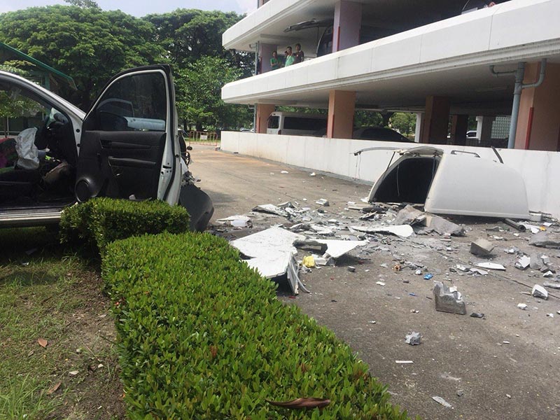 รถตกตึก รถตกตึก