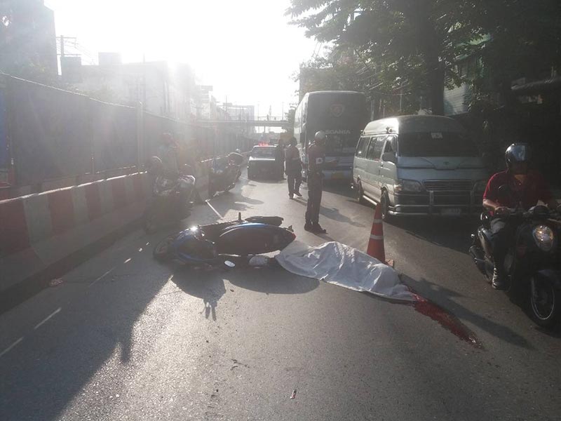 รถเมล์ชนมอเตอร์ไซค์ รถเมล์ชนมอเตอร์ไซค์