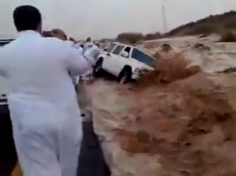 น้ำท่วมทะเลทราย น้ำท่วมทะเลทราย