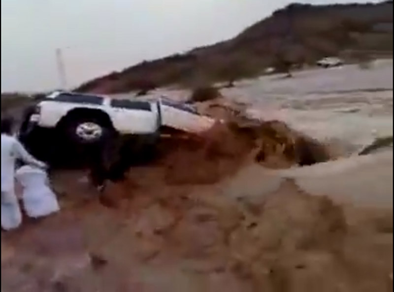 น้ำท่วมทะเลทราย น้ำท่วมทะเลทราย