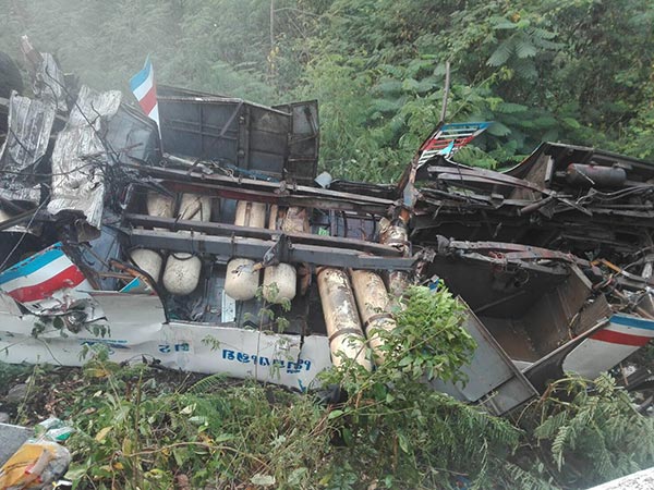 รถทัวร์คว่ำ รถทัวร์คว่ำ