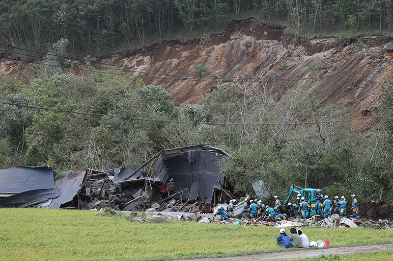 แผ่นดินไหวฮอกไกโด แผ่นดินไหวฮอกไกโด