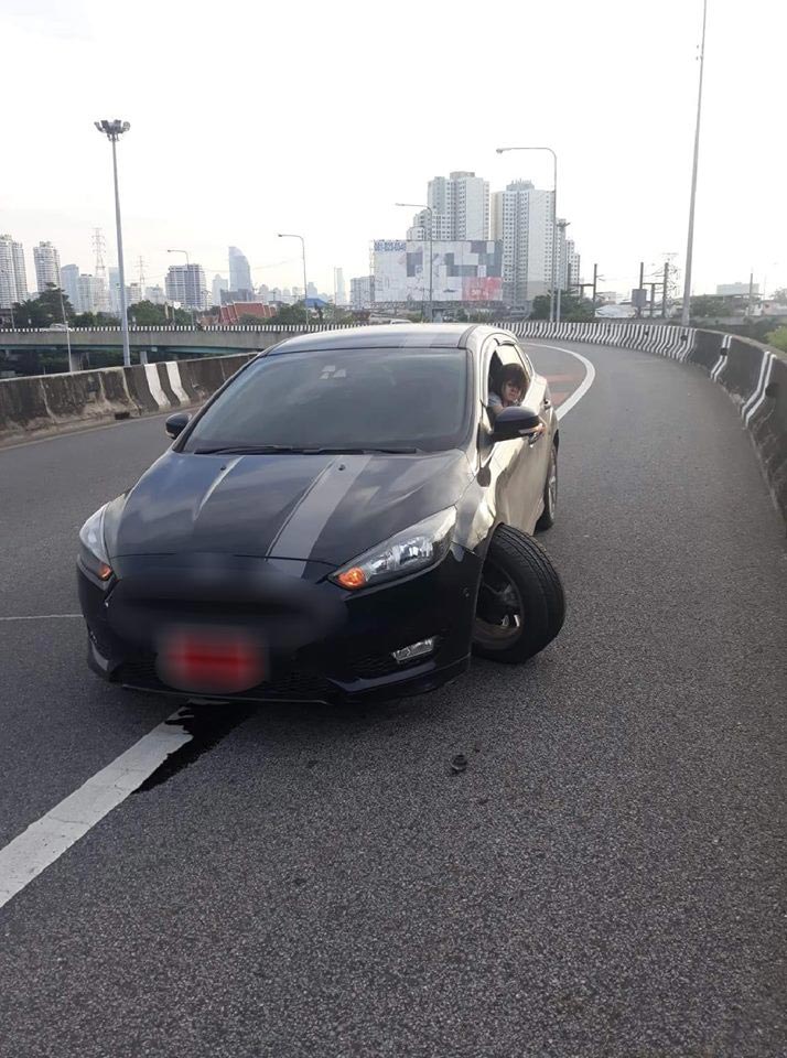 ล้อรถหัก ล้อรถหัก