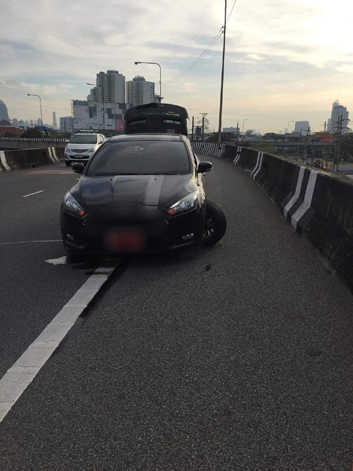 ล้อรถหัก ล้อรถหัก