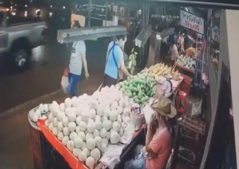 รถเมล์สาย 115 เบรกแตก รถเมล์สาย 115 เบรกแตก