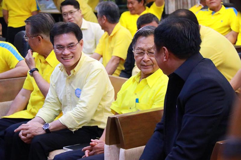 จุรินทร์ ลักษณวิศิษฎ์ จุรินทร์ ลักษณวิศิษฎ์