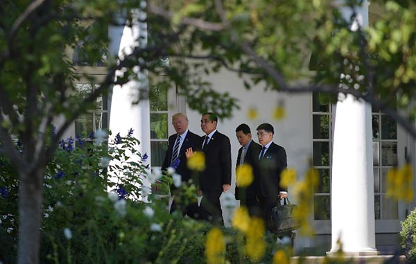 ประยุทธ์ จันทร์โอชา ประยุทธ์ จันทร์โอชา