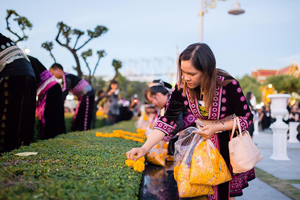 ซุ้มดอกไม้ปากคลองตลาด ซุ้มดอกไม้ปากคลองตลาด