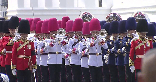 ริ้วขบวนพระบรมราชอิสริยยศ ริ้วขบวนพระบรมราชอิสริยยศ