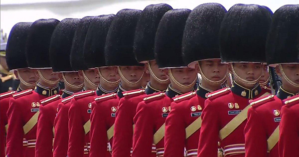 ริ้วขบวนพระบรมราชอิสริยยศ ริ้วขบวนพระบรมราชอิสริยยศ