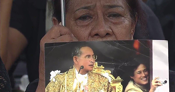 ริ้วขบวนพระบรมราชอิสริยยศ ริ้วขบวนพระบรมราชอิสริยยศ