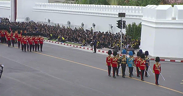 ริ้วขบวนพระบรมราชอิสริยยศ ริ้วขบวนพระบรมราชอิสริยยศ