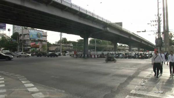 ปิดสะพานข้ามแยกรัชโยธิน ปิดสะพานข้ามแยกรัชโยธิน
