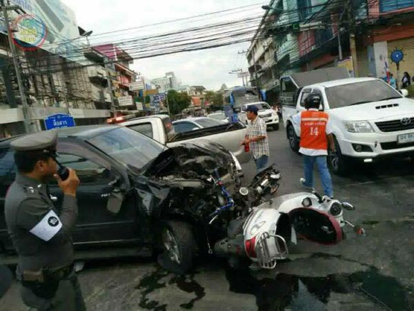 กระบะชนแล้วหนี กระบะชนแล้วหนี