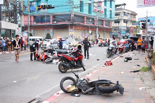 กระบะชนแล้วหนี กระบะชนแล้วหนี