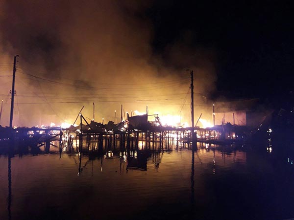 ไฟไหม้ชุมชน ไฟไหม้ชุมชน