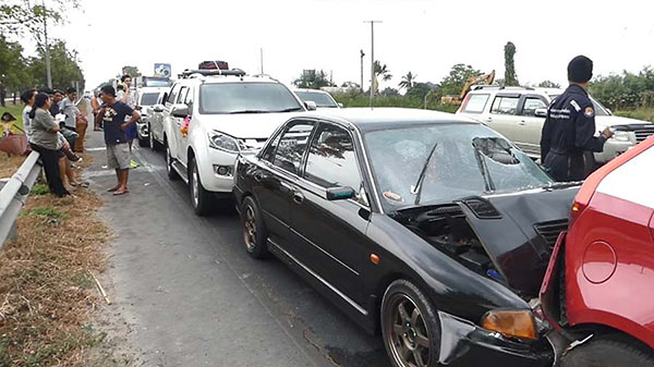 รถชนกัน รถชนกัน