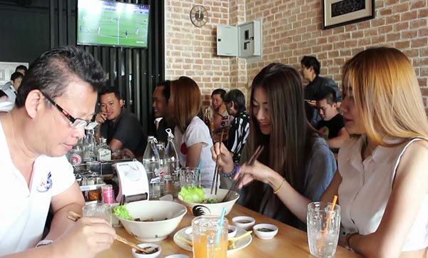 ร้านก๋วยเตี๋ยวแซ่บ ร้านก๋วยเตี๋ยวแซ่บ