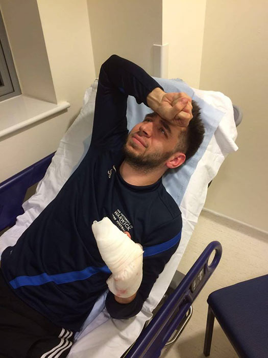 นิ้วขาด นิ้วขาด