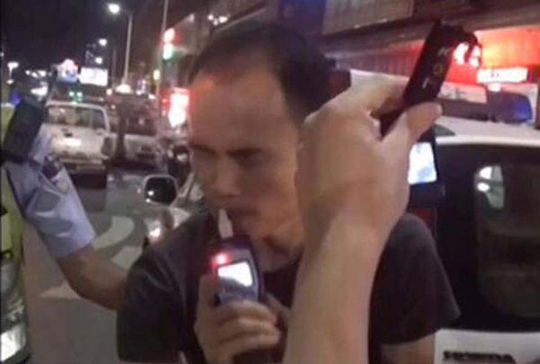 เป่าแอลกอฮอล์ เป่าแอลกอฮอล์