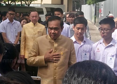 ประยุทธ์ จันทร์โอชา ประยุทธ์ จันทร์โอชา