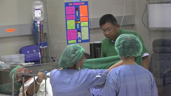 พอล นิโคลส์ พอล นิโคลส์