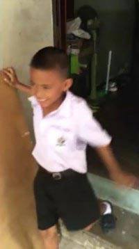 พ่อซื้อมอเตอร์ไซค์ให้ลูก พ่อซื้อมอเตอร์ไซค์ให้ลูก