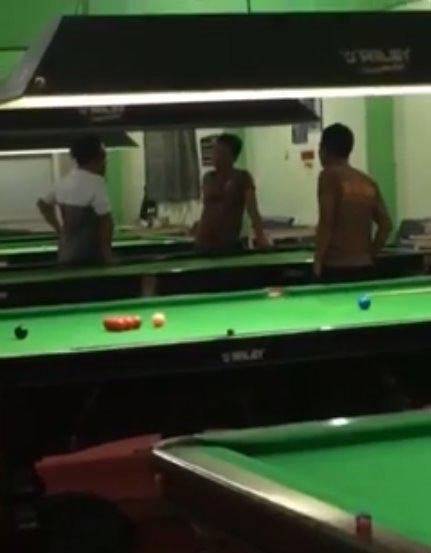 ทหารรุมทำร้าย ทหารรุมทำร้าย