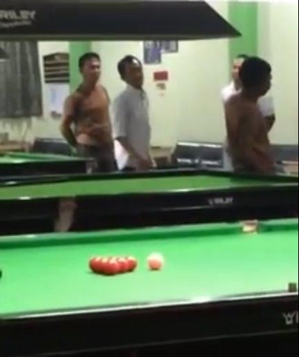 ทหารรุมทำร้าย ทหารรุมทำร้าย