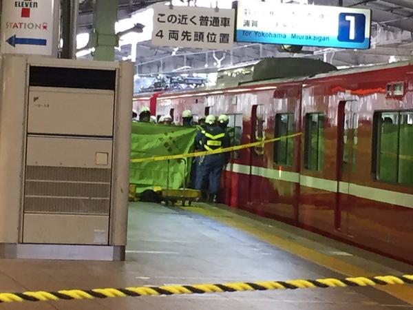 ชาวญี่ปุ่นช่วยคนตกราง ชาวญี่ปุ่นช่วยคนตกราง