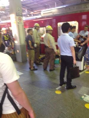 ชาวญี่ปุ่นช่วยคนตกราง ชาวญี่ปุ่นช่วยคนตกราง