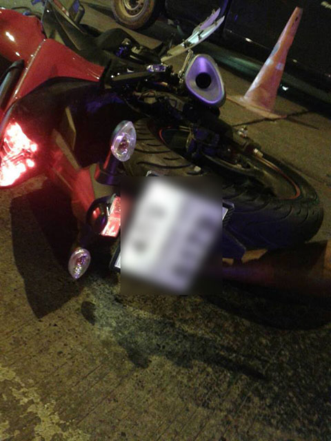 ขี่บิ๊กไบค์ชนท้ายรถ 6 ล้อ ขี่บิ๊กไบค์ชนท้ายรถ 6 ล้อ