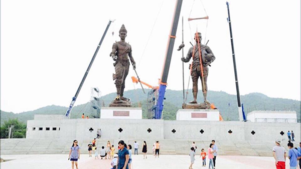 อัญเชิญ 7 พระบูรพกษัตริย์แห่งสยาม สู่อุทยานราชภักดิ์ อัญเชิญ 7 พระบูรพกษัตริย์แห่งสยาม สู่อุทยานราชภักดิ์