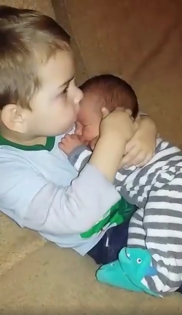 พี่หวงน้อง พี่หวงน้อง