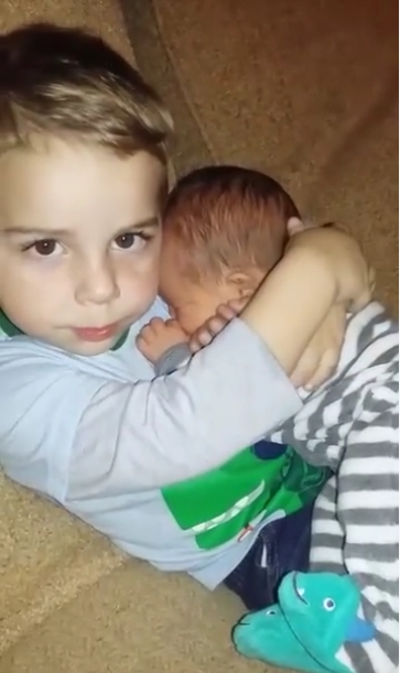 พี่หวงน้อง พี่หวงน้อง