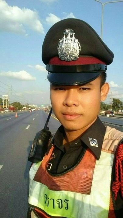 คลิปตำรวจไล่ล่าคนร้าย คลิปตำรวจไล่ล่าคนร้าย