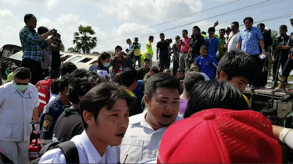 รถไฟสายใต้ชนรถบรรทุกขนวัว รถไฟสายใต้ชนรถบรรทุกขนวัว