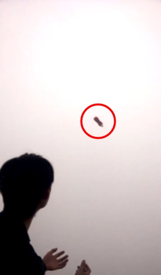 โชว์ขว้างขวด โชว์ขว้างขวด