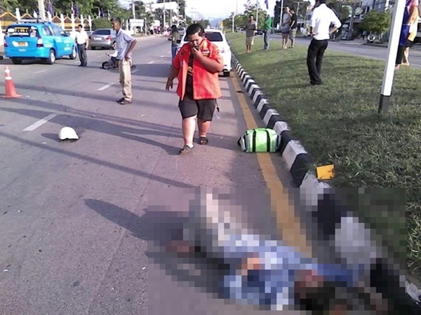 มอเตอร์ไซค์ปาดหน้ารถเก๋งโดนชนขาขาด มอเตอร์ไซค์ปาดหน้ารถเก๋งโดนชนขาขาด